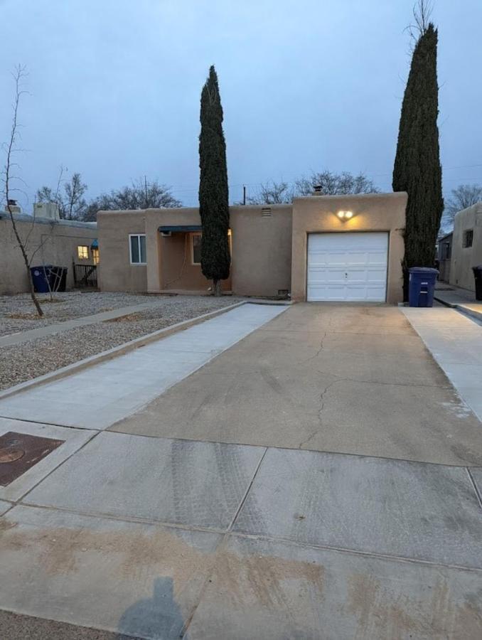 Amazing 2Br Home - Steps To Unm North Campus Albuquerque Exterior foto
